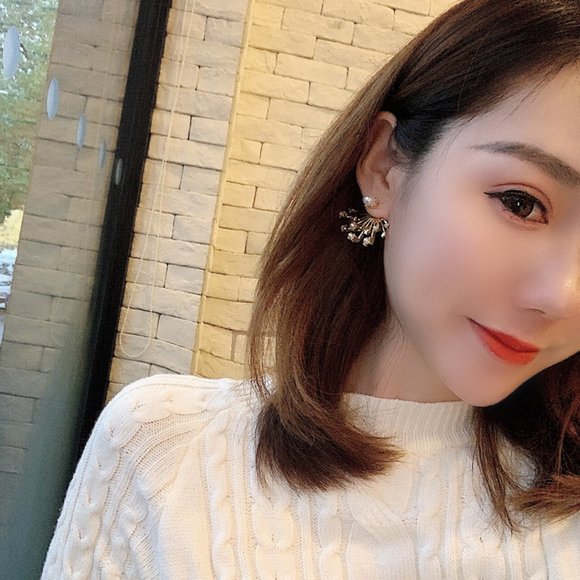 💙Sparking Star Earrings - Picture 4 of 6